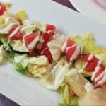 INSALTA DI COCOMERO CON VINAIGRETTE E CREMA DI YOGURT