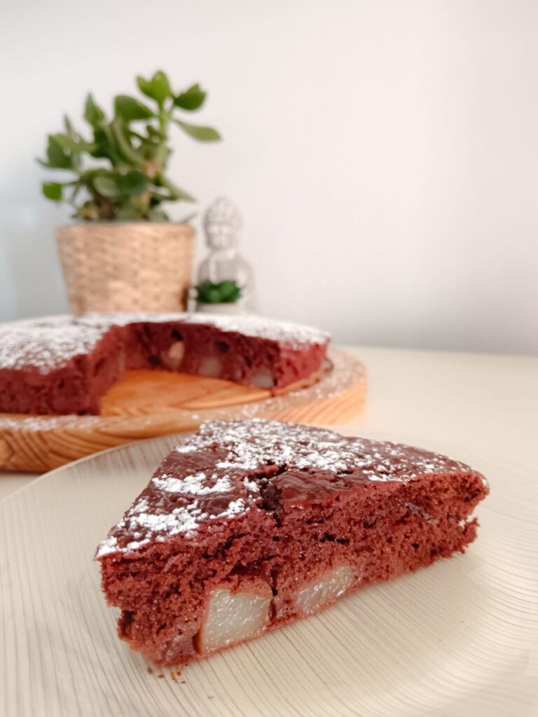 TORTA MORBIDA PERE E CACAO
